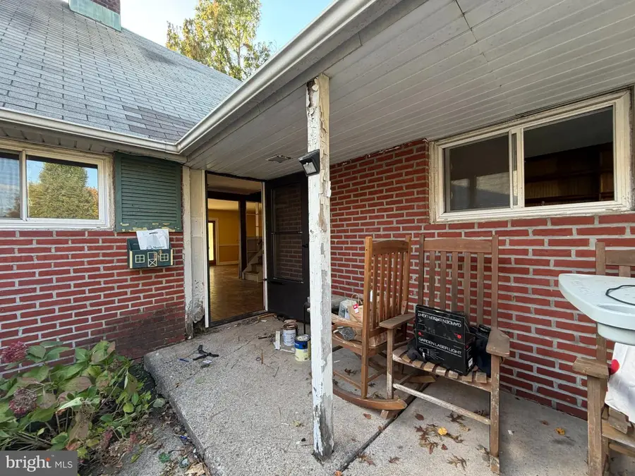21 Fruitree Rd, Levittown, PA 19056 - #2