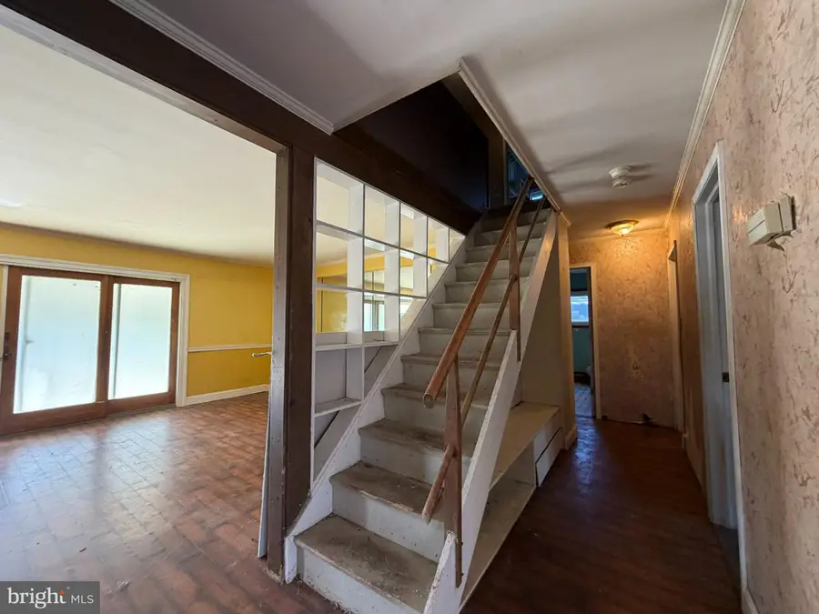 21 Fruitree Rd, Levittown, PA 19056 - #3