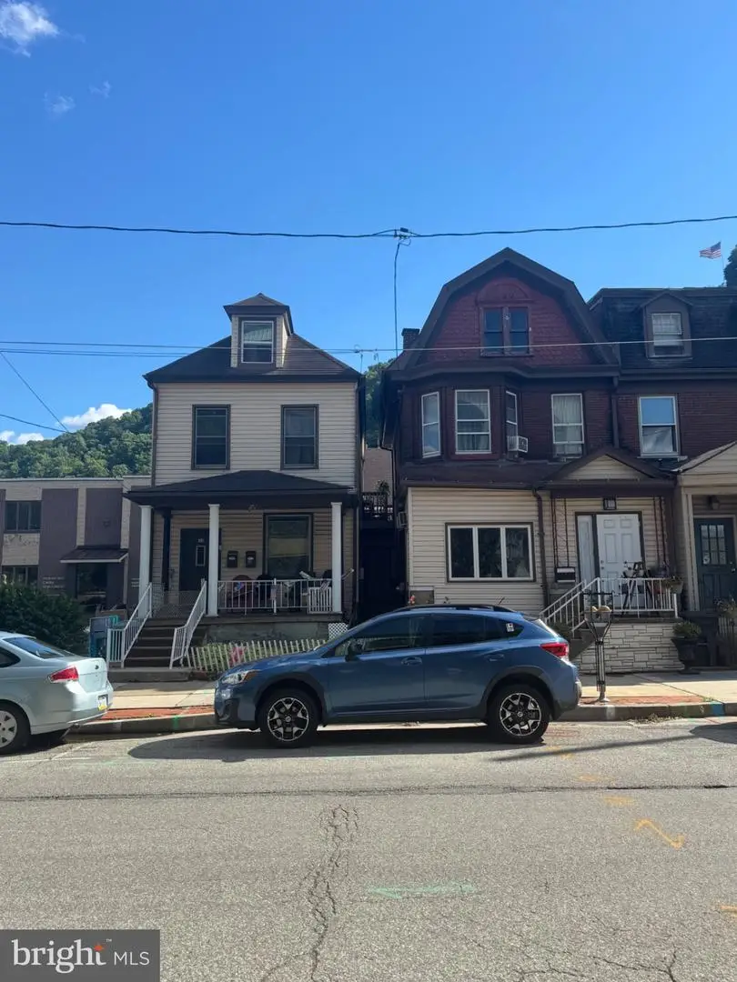 102-104 Main St, Johnstown, PA 15901 - #1