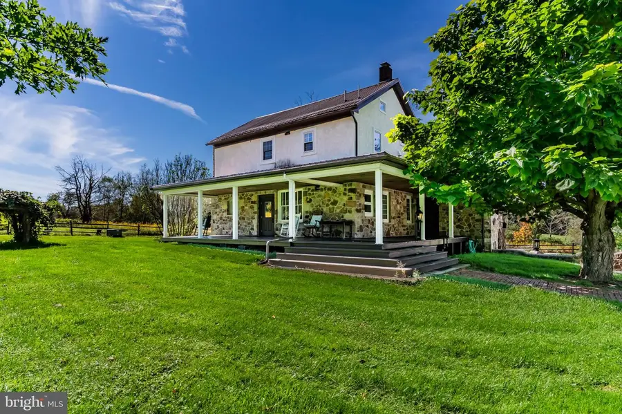 266 Fifty Acre Rd, Johnstown, PA 15904 - #2