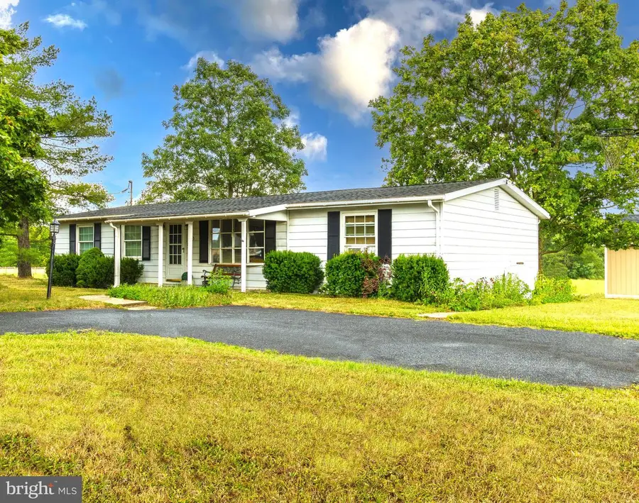 255 Sheaffer Rd, Carlisle, PA 17013 - Image #2