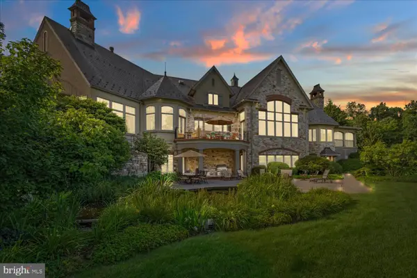 300 River Bend Dr, ENOLA, PA 17025