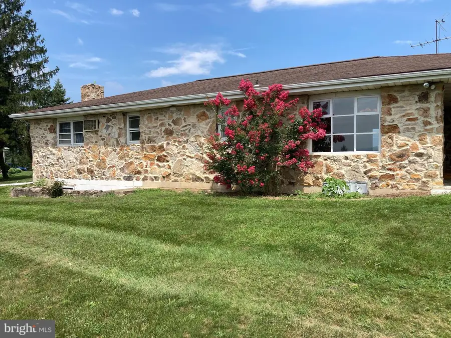 22 Knoll Ln, Newville, PA 17241 - Image #2