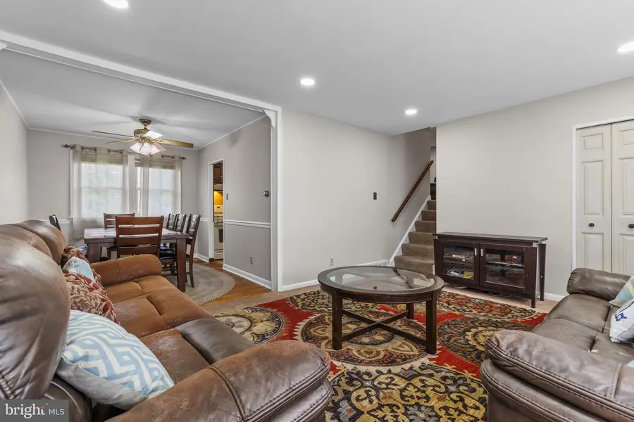 303 Brandy Ln, Mechanicsburg, PA 17055 - Image #2