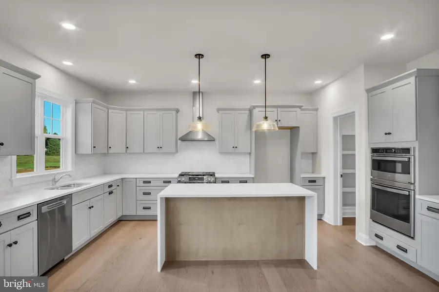 723 Brindle Farm Lane, Mechanicsburg, PA 17055 - Image #2