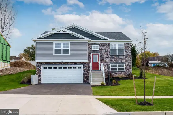 12 Cheltenham Ln, CARLISLE, PA 17013