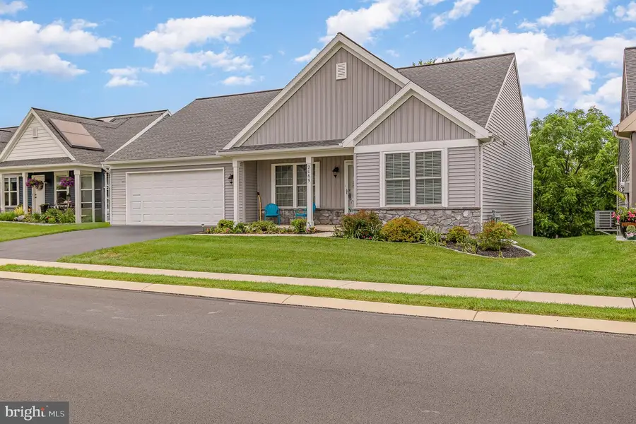 2069 Spring Wood Ln, Mechanicsburg, PA 17055 - Image #2