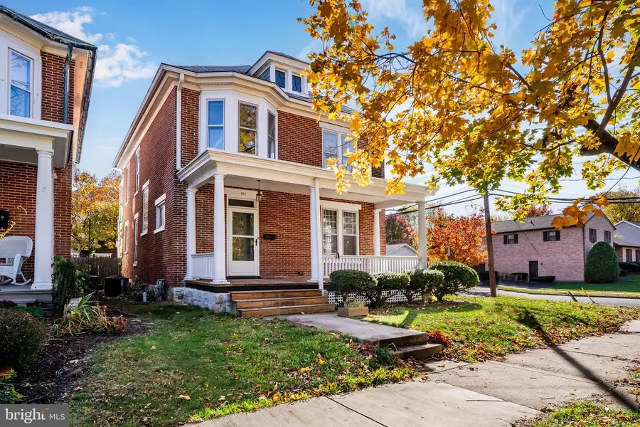 229 Mooreland Ave, Carlisle, PA 17013 - Image #2