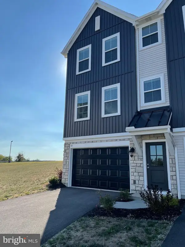 10 Morgan Circle #010-02, CARLISLE, PA 17013