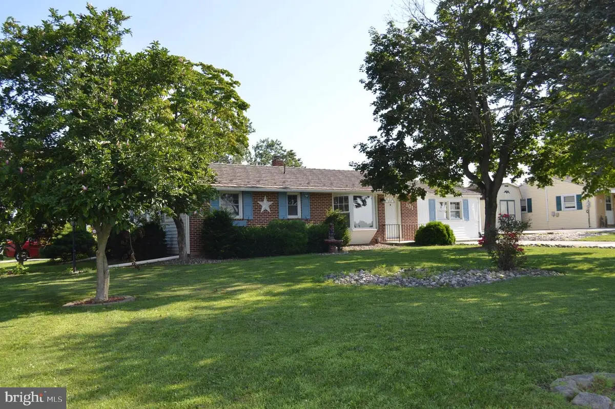 101 E Main St, Plainfield, PA 17081 - Image #1
