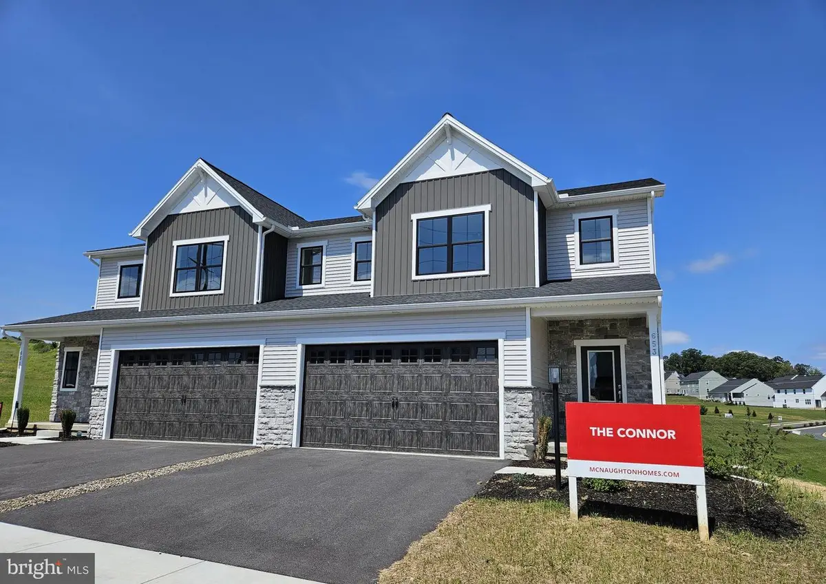 653 Brittany Drive, Mechanicsburg, PA 17055 - Image #1
