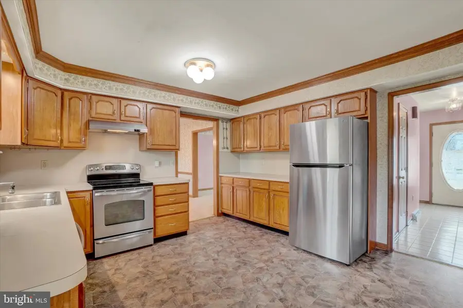 6331 Bennington Rd, Mechanicsburg, PA 17050 - Image #2