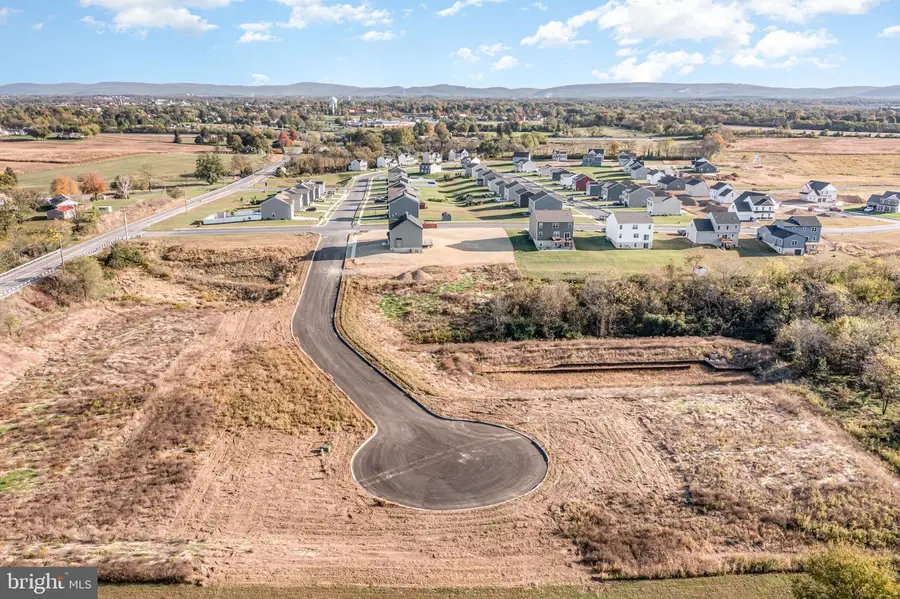 6 Family Dr, Carlisle, PA 17013 - Image #2