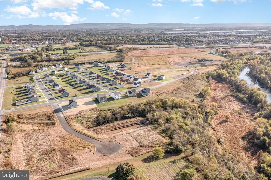 4 Family Dr, Carlisle, PA 17013 - Image #3