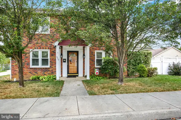 920 N West St, CARLISLE, PA 17013