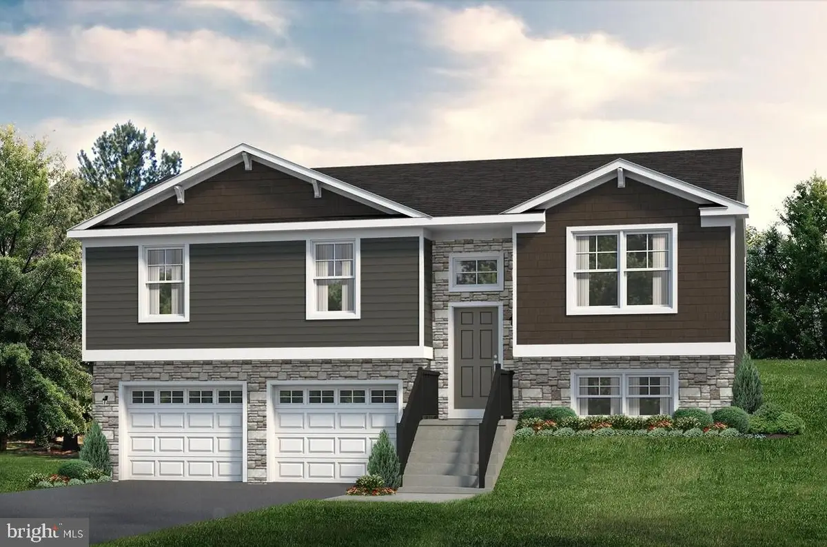 10 Cheltenham Ln, Carlisle, PA 17013 - Image #1