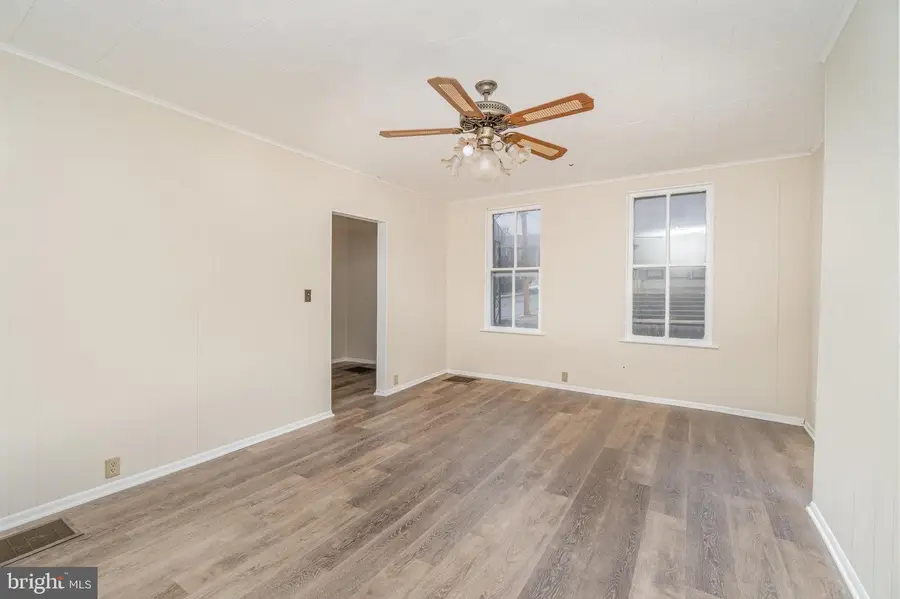 200 S Penn St, Shippensburg, PA 17257 - Image #2