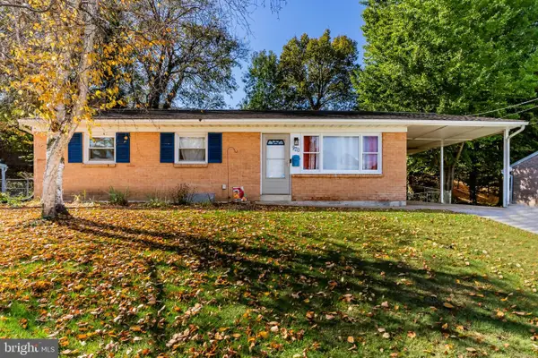 920 W Foxcroft Drive, CAMP HILL, PA 17011