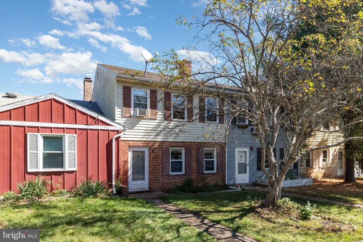 7103 Salem Park Cir, Mechanicsburg, PA 17050 - Image #1