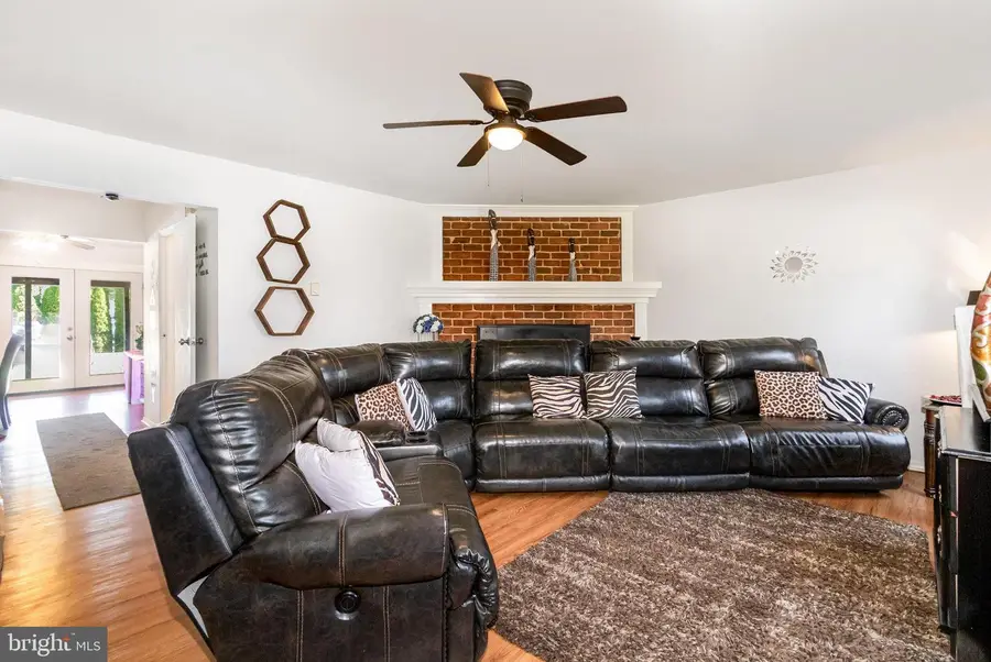 7103 Salem Park Cir, Mechanicsburg, PA 17050 - Image #3