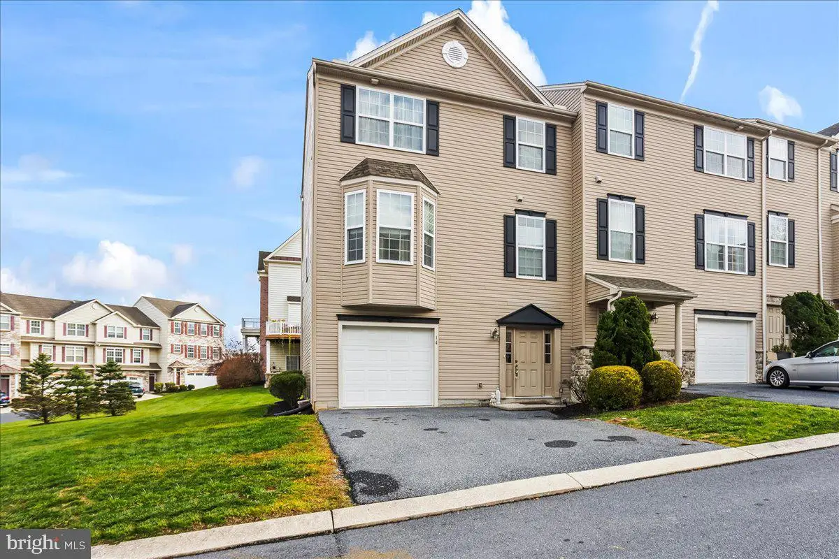 14 Indiana Cir, Lemoyne, PA 17043 - Image #1