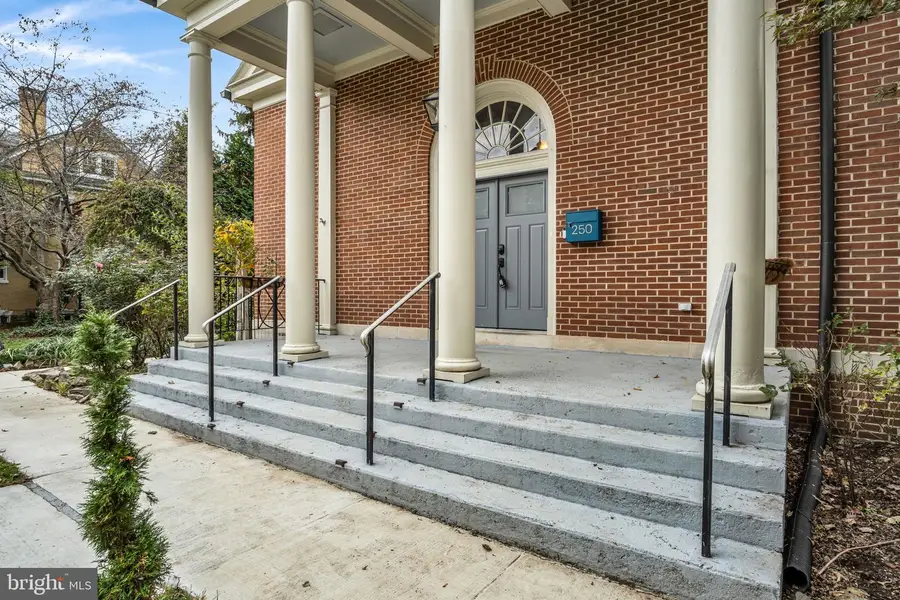 250 Mooreland Ave, Carlisle, PA 17013 - Image #3