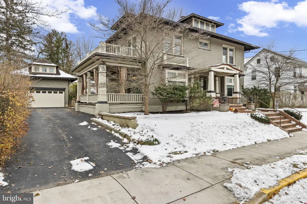 517 W Main St, Mechanicsburg, PA 17055 - Image #1