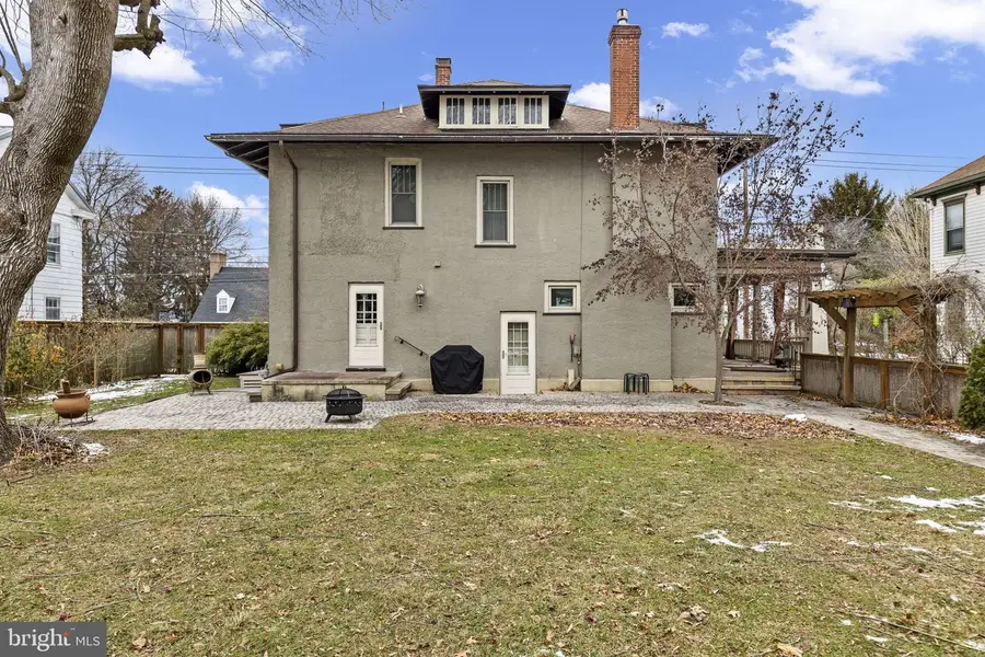 517 W Main St, Mechanicsburg, PA 17055 - Image #3