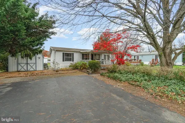 35 Hathaway Drive, CARLISLE, PA 17015