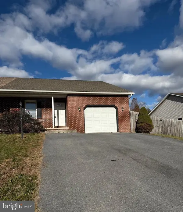 18 Larch Drive, SHIPPENSBURG, PA 17257