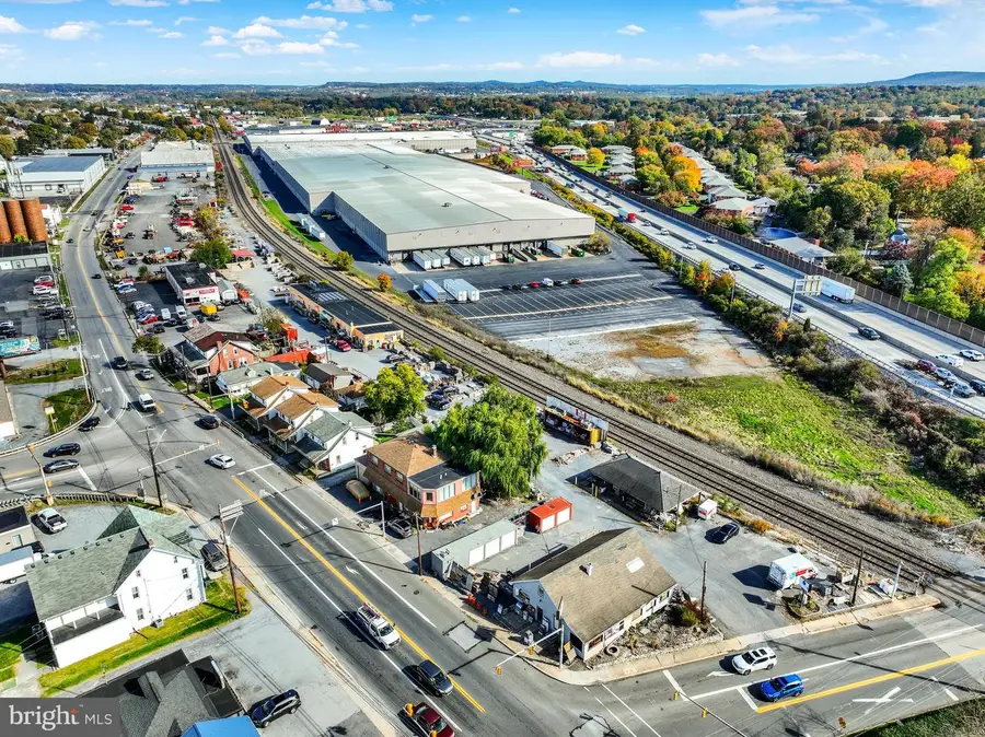 302 S 18th St, Camp Hill, PA 17011 - Image #2