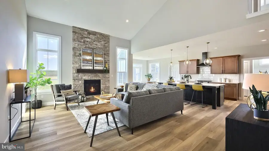 404 Morris Dr, Mechanicsburg, PA 17055 - Image #3