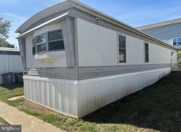 21 Sigmans Mhp, CARLISLE, PA 17013