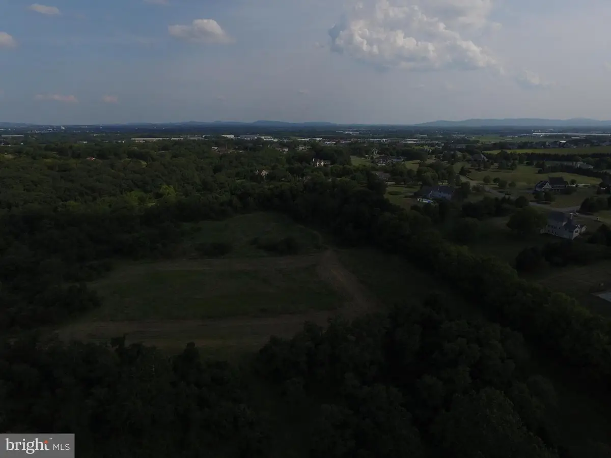 250 Willow Mill Park Rd, Mechanicsburg, PA 17050 - Image #1