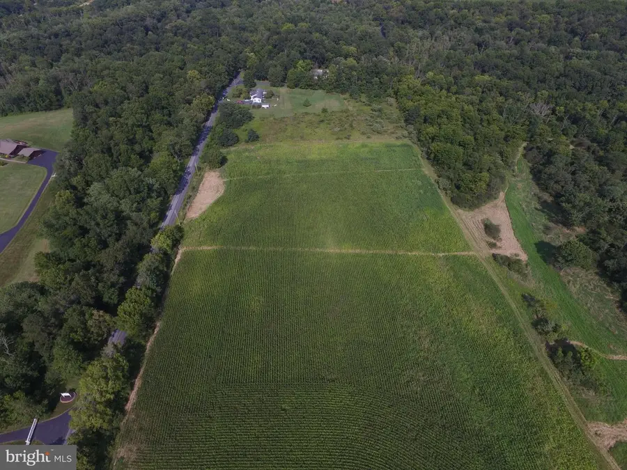 250 Willow Mill Park Rd, Mechanicsburg, PA 17050 - Image #2