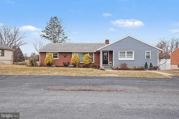 208 Ridge Hill Rd, MECHANICSBURG, PA 17050