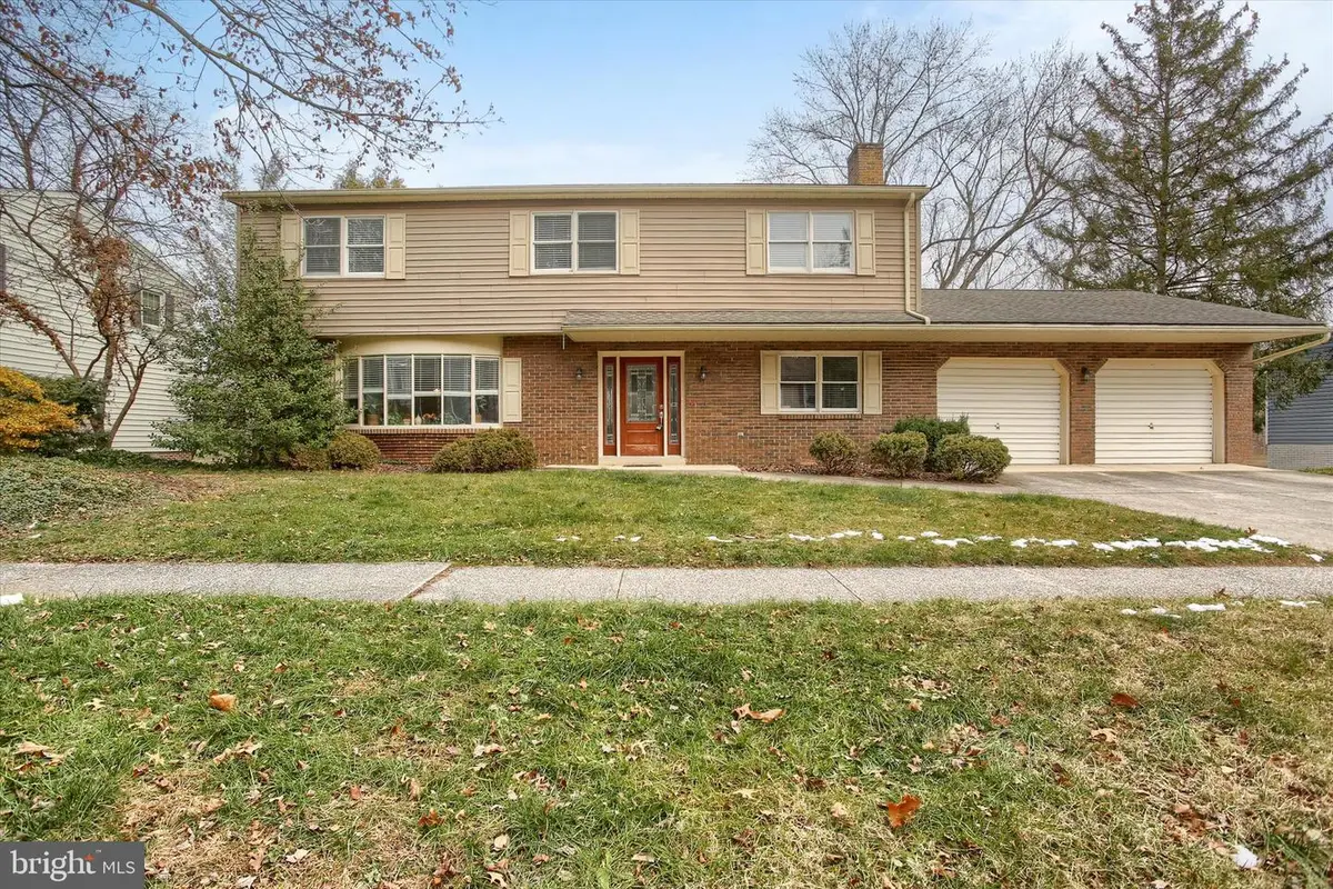 516 Lamp Post Ln, Camp Hill, PA 17011 - Image #1