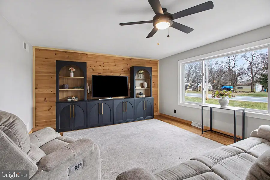 7 Strohm Rd, Shippensburg, PA 17257 - Image #2