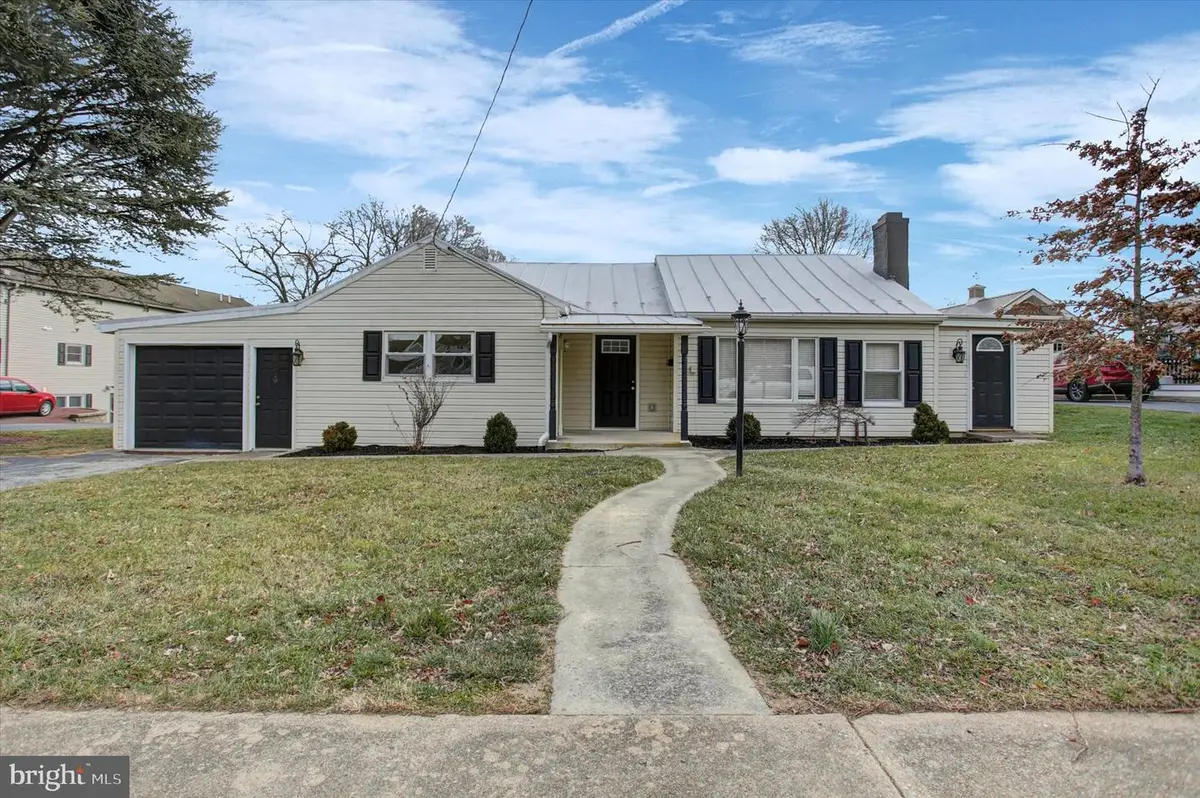 1319 N West St, Carlisle, PA 17013 - Image #1