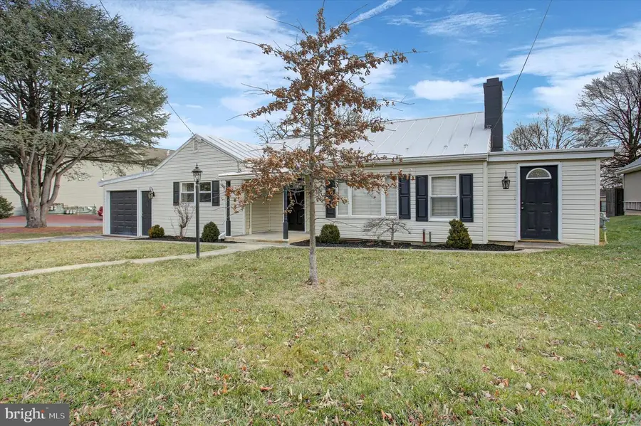 1319 N West St, Carlisle, PA 17013 - Image #3