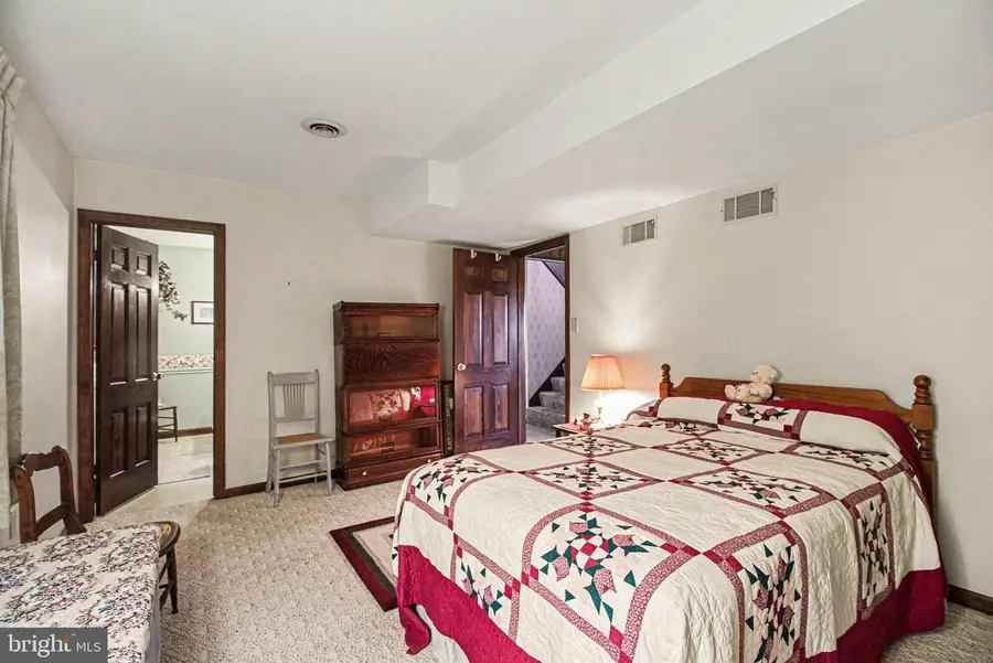 440 Croghan Dr, Carlisle, PA 17013 - Image #2