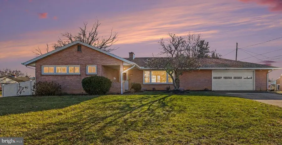 41 Citadel Dr, Camp Hill, PA 17011 - Image #2