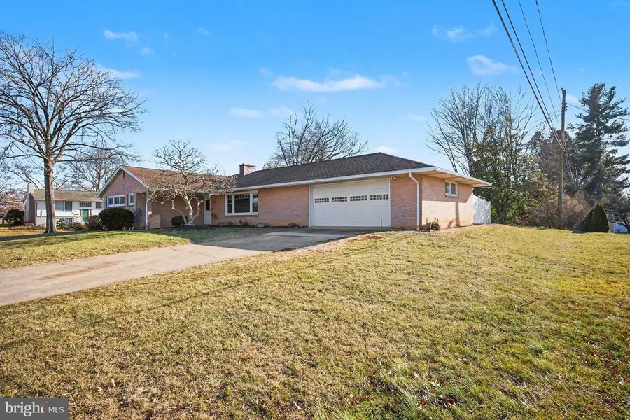 41 Citadel Dr, Camp Hill, PA 17011 - Image #3