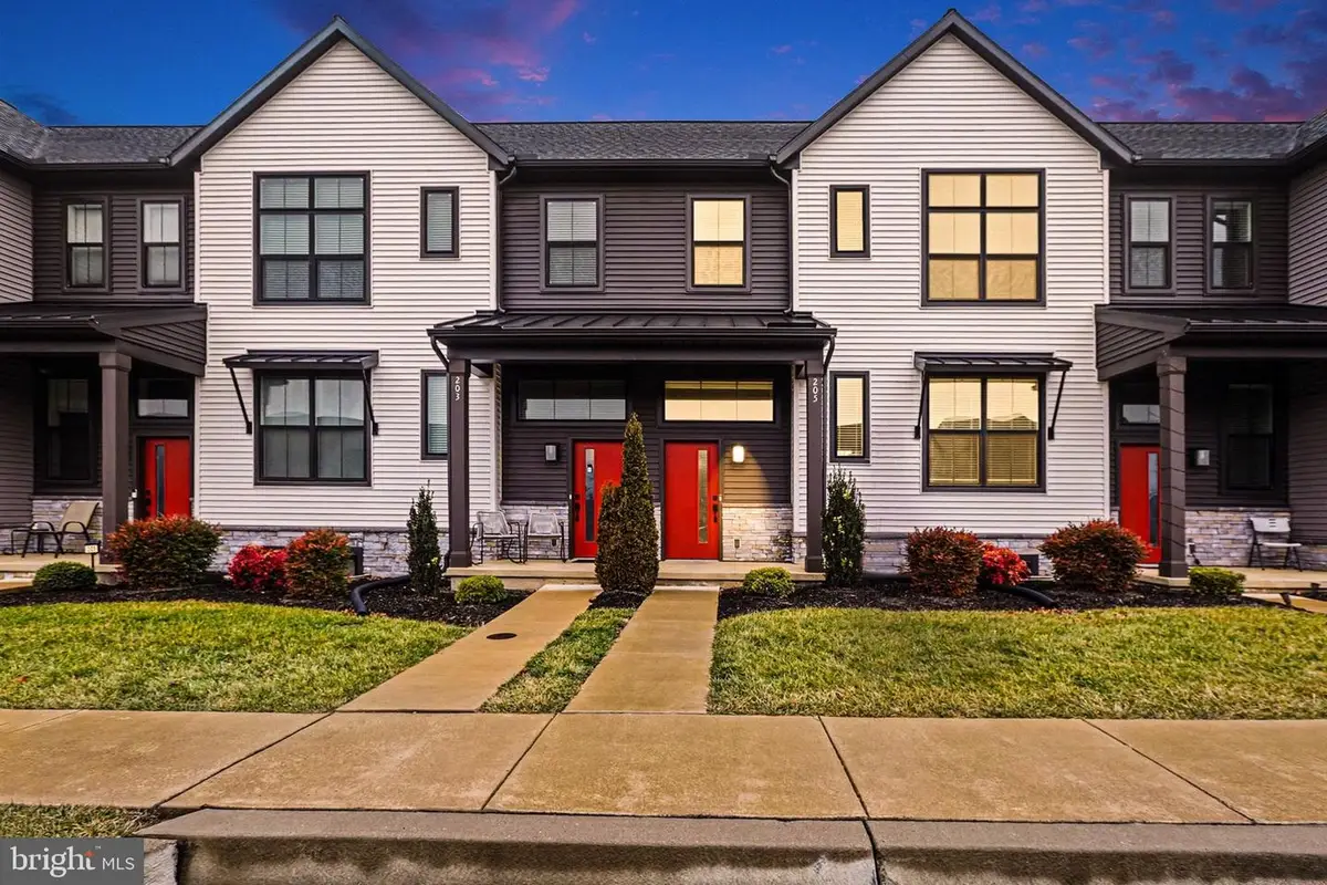 205 Estate Dr, Mechanicsburg, PA 17055 - Image #1