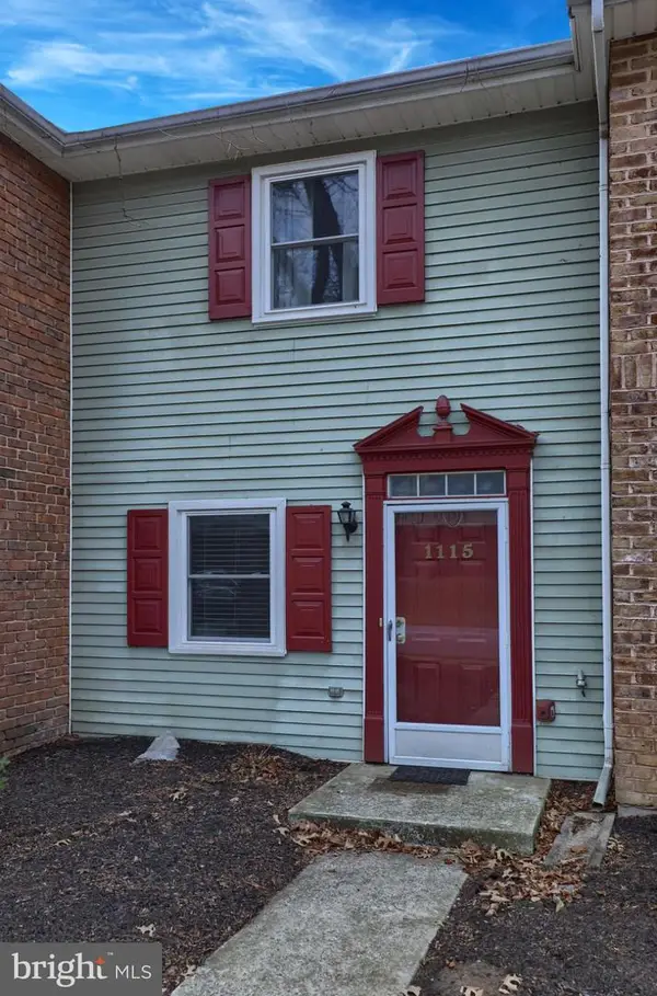 1115 Nanroc Dr, MECHANICSBURG, PA 17055