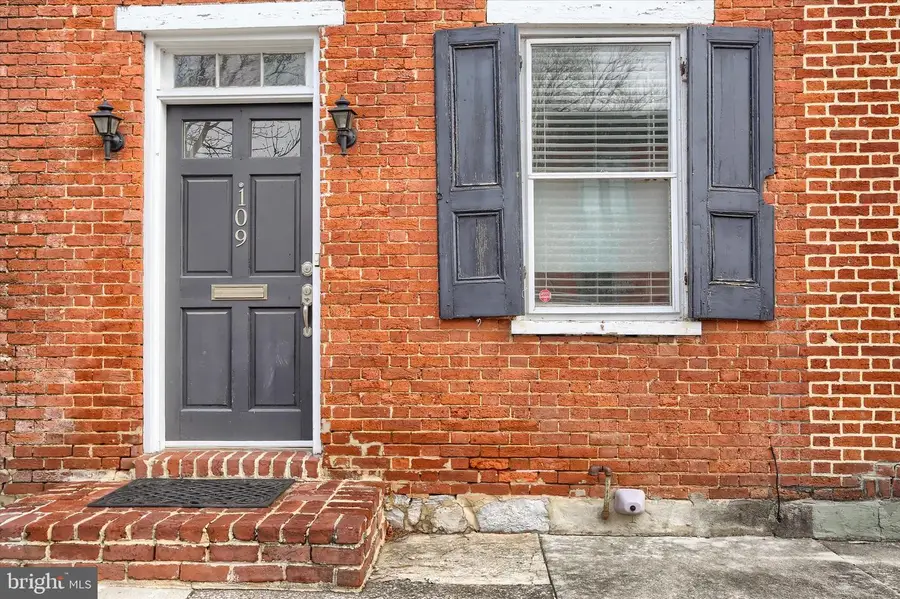 109 S Bedford St, Carlisle, PA 17013 - Image #2