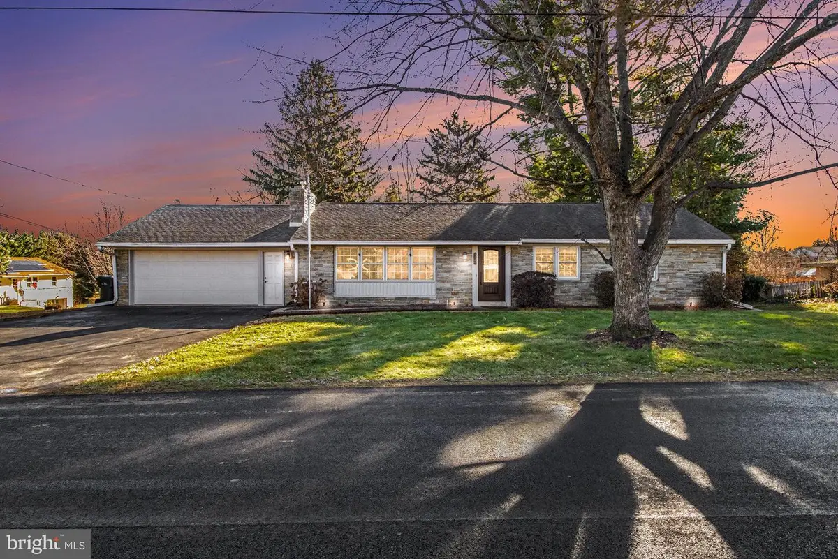 14 Greenway Dr, Mechanicsburg, PA 17055 - Image #1