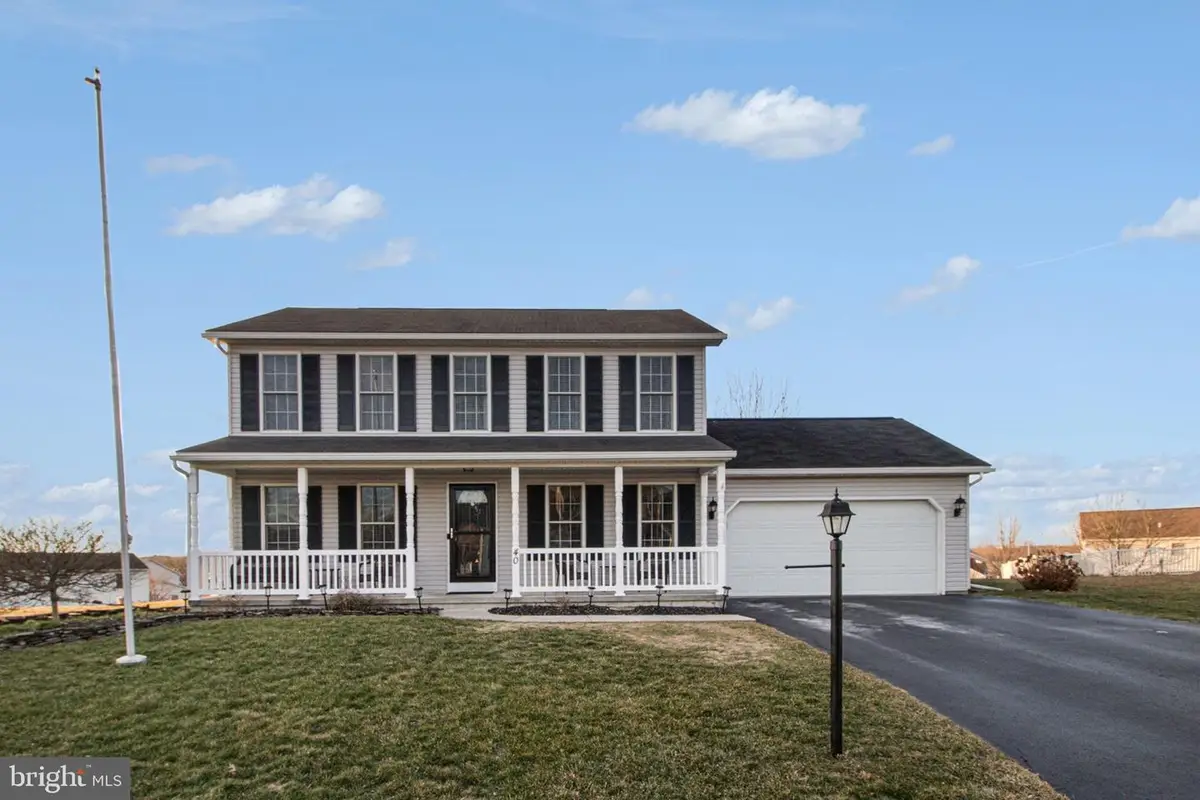 40 Blue Spruce Dr, Enola, PA 17025 - Image #1