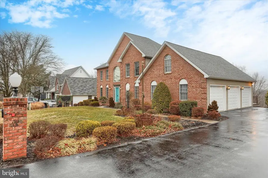 29 Charisma Dr, Camp Hill, PA 17011 - Image #2