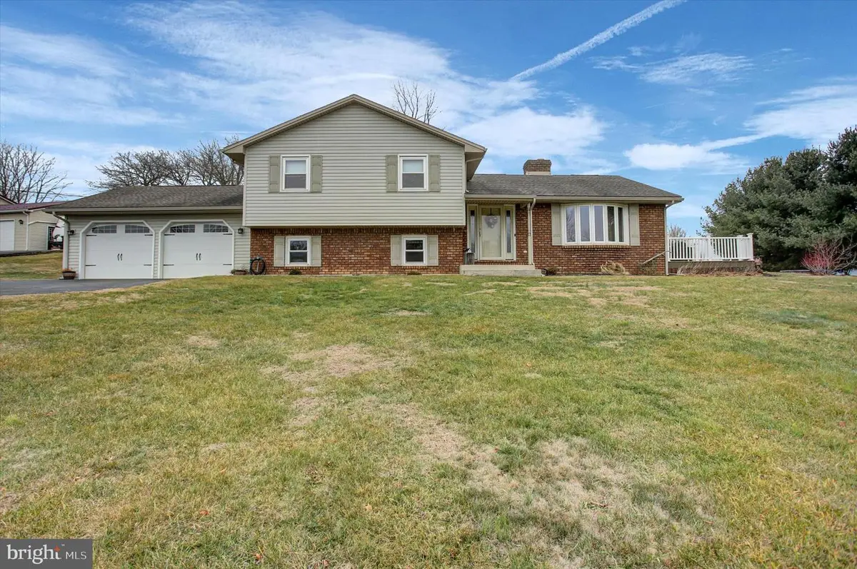 21 Beecher Dr, Carlisle, PA 17015 - Image #1